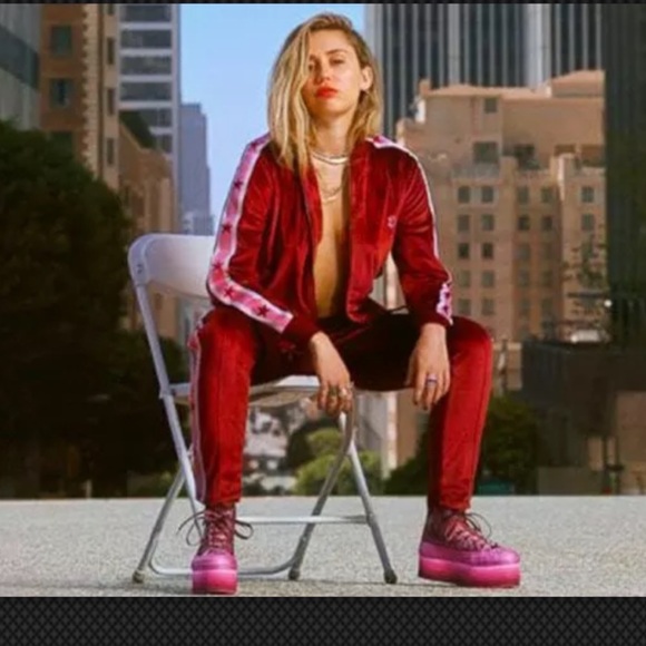 Converse x Miley Cyrus Chuck Platform Sneakers 7 - Picture 8 of 8